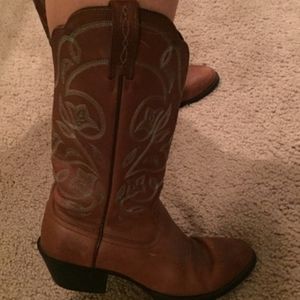 Ariat cowboy boots